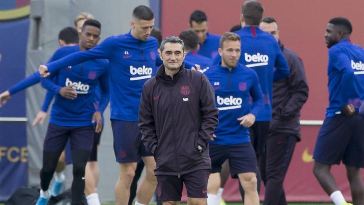 Ernesto Valverde durante un entrenamiento