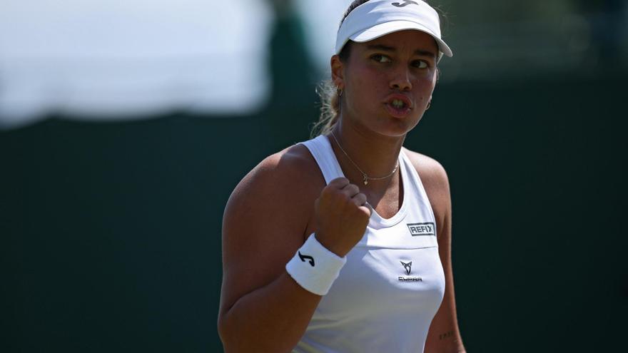 Jéssica Bouzas sigue adelante con su aventura en Wimbledon