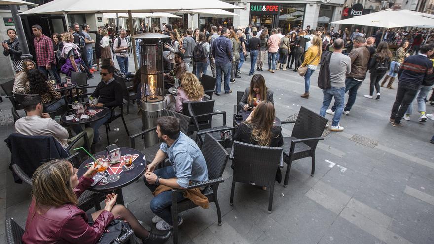 Los vecinos del Centro Tradicional de Alicante demandarán la &quot;zona sin ruido&quot; individualmente