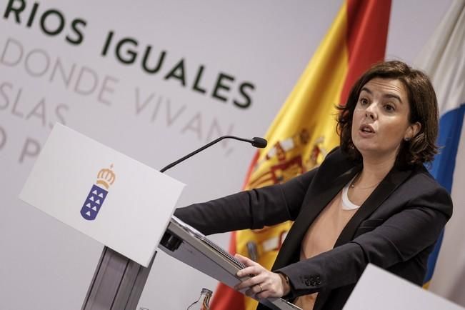 SORAYA SÁENZ DE SANTAMARÍA EN LAS PALMAS