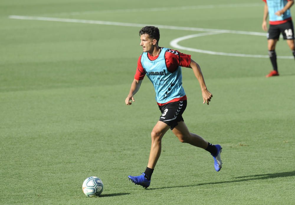 El CD Tenerife vuelve a entrenar en casa