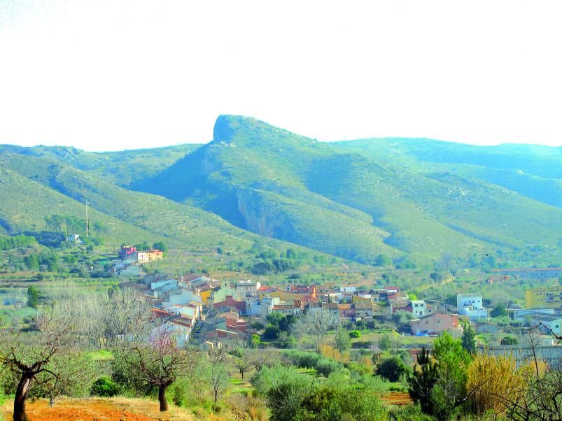Pinet y la Serra de 
Buixcarro.  | FOTO ESTEPA