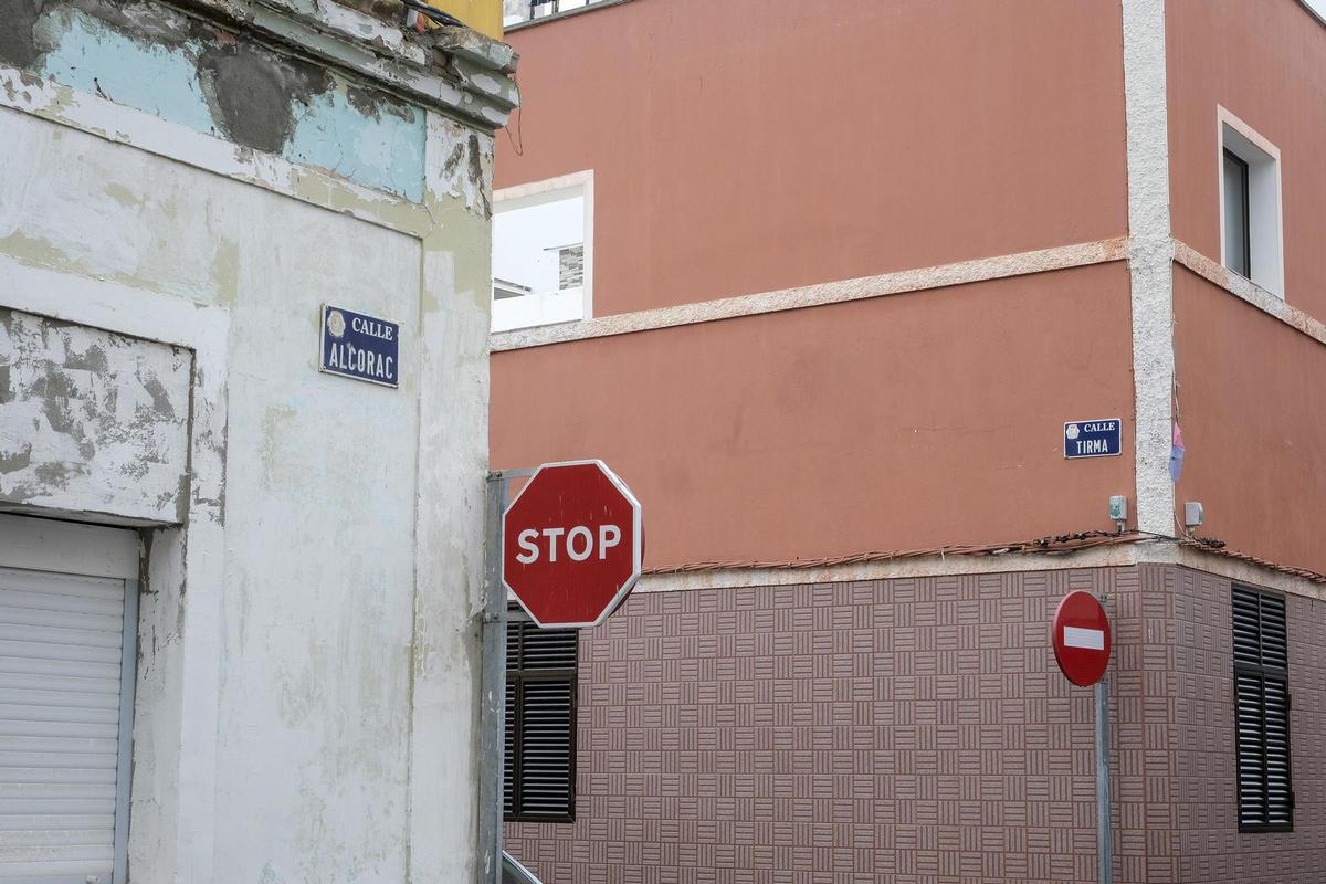 La esquina de Alcorac con Tirma, en el barrio de La Isleta