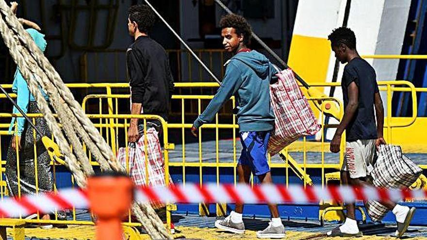 Immigrants desembarcats de l&#039;Open Arms, a Lampedusa.