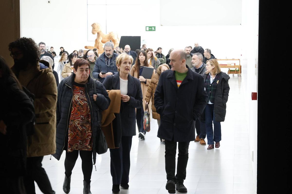 Presentación del programa anual de Laboral a cargo de su directora, Semíramis González, y el Director General de Cultura, Pablo León.