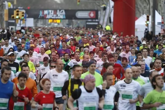 Las imágenes de la Mitja Marató de Barcelona