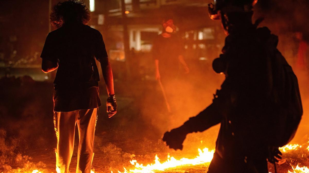 Barricadas levantadas durante las protestas de Birmania.