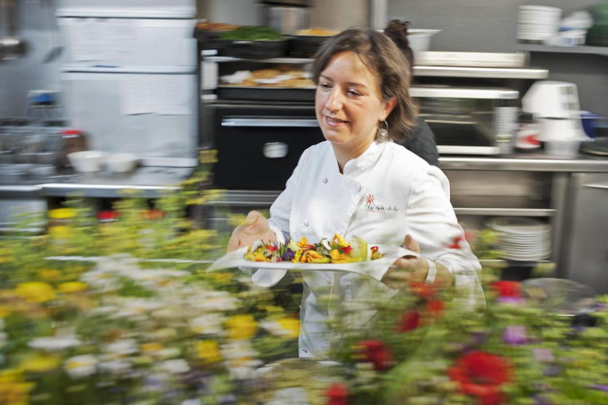 Iolanda Bustos, la chef de las flores.