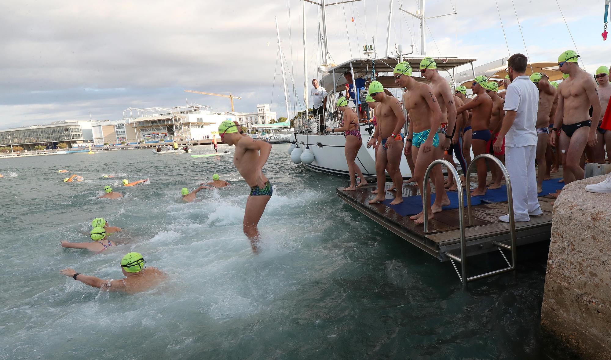 XXIV Travesía a nado del Puerto de València