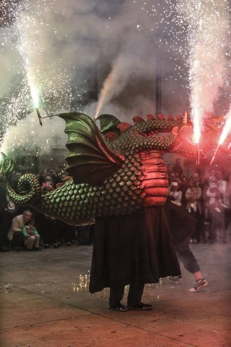 Los "correfocs" de Sarriá en Oviedo