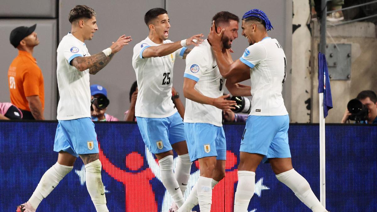 La selección de Uruguay celebrando un tanto