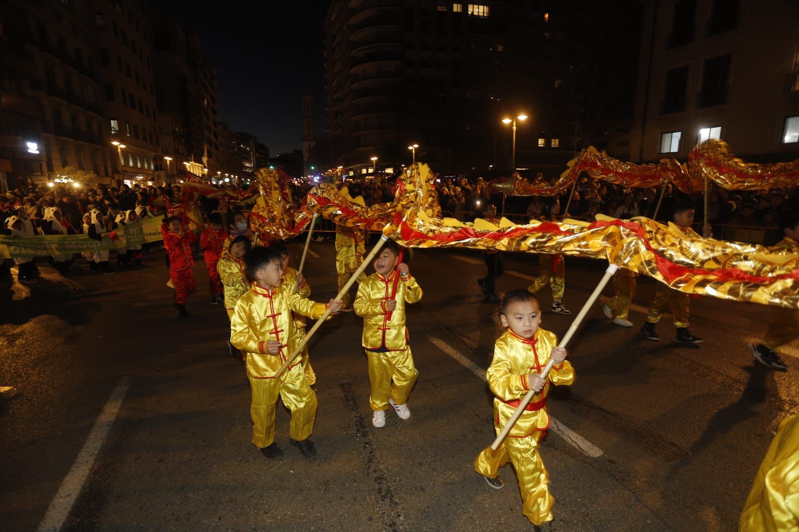 València recibe el nuevo año chino en una multitudinaria celebración