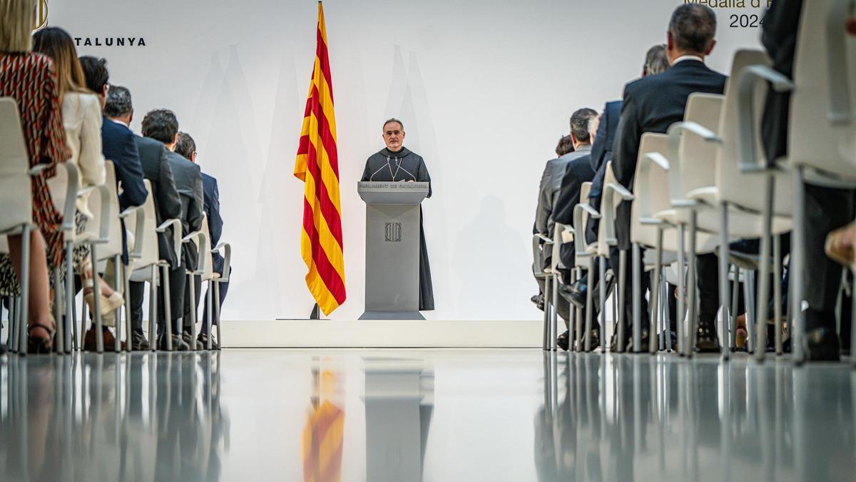 El Parlament entrega de la Medalla de Honor de la institución, en la categoría de oro, al Monasterio de Montserrat.