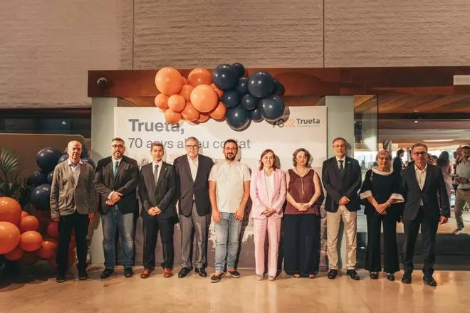 Les imatges del sopar solidari dels 70 anys de l'Hospital Trueta