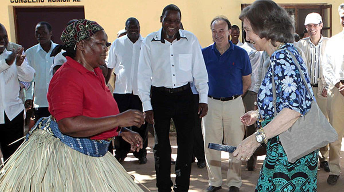 La Reina balla la xingomana a Moçambic
