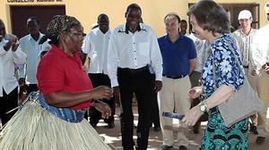 La Reina balla la xingomana a Moçambic