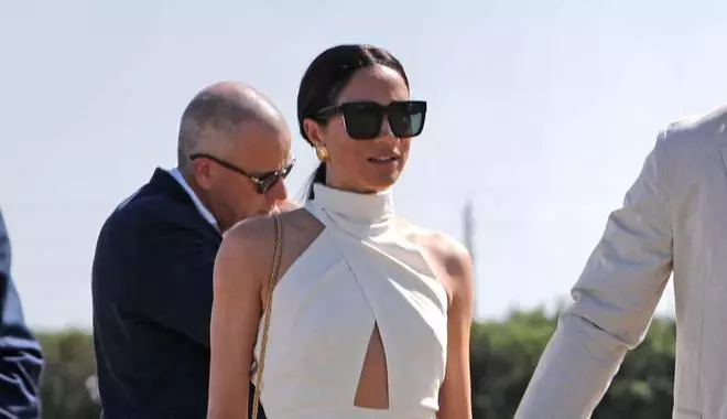 Mientras el incendio se lleva casas y personas en Los Ángeles, Meghan Markle llora la pérdida… ¡de su perro!