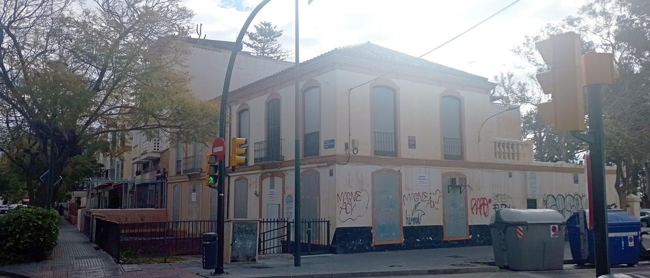 El inmueble, en la esquina de Juan Sebastián Elcano con Pez Plata.