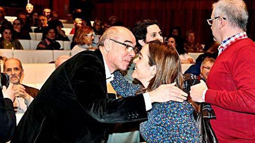 Jorquera y Rey, se saludan, antes de un acto de &#039;Radio Coruña&#039;.