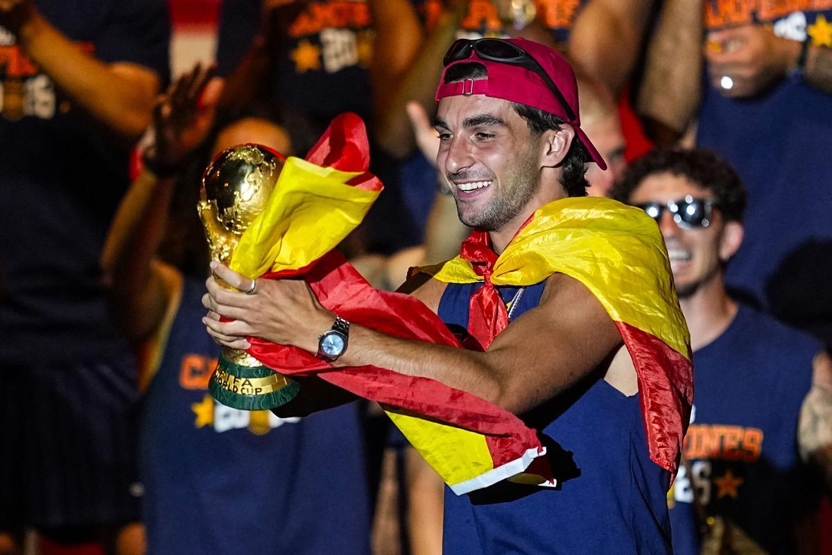 El Barça allibera Ferran Torres mentre ultima el seu traspàs al PSG