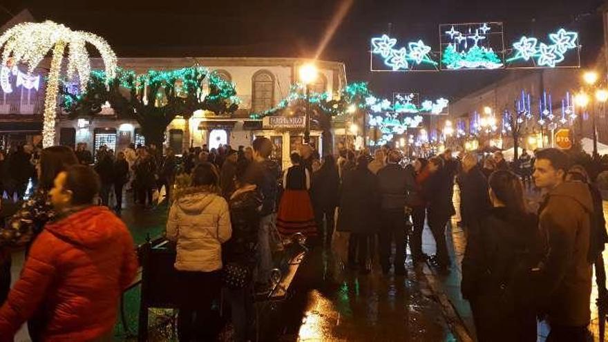 Inauguración del alumbrado de Navidad, ayer en Tui. // D.B.M.