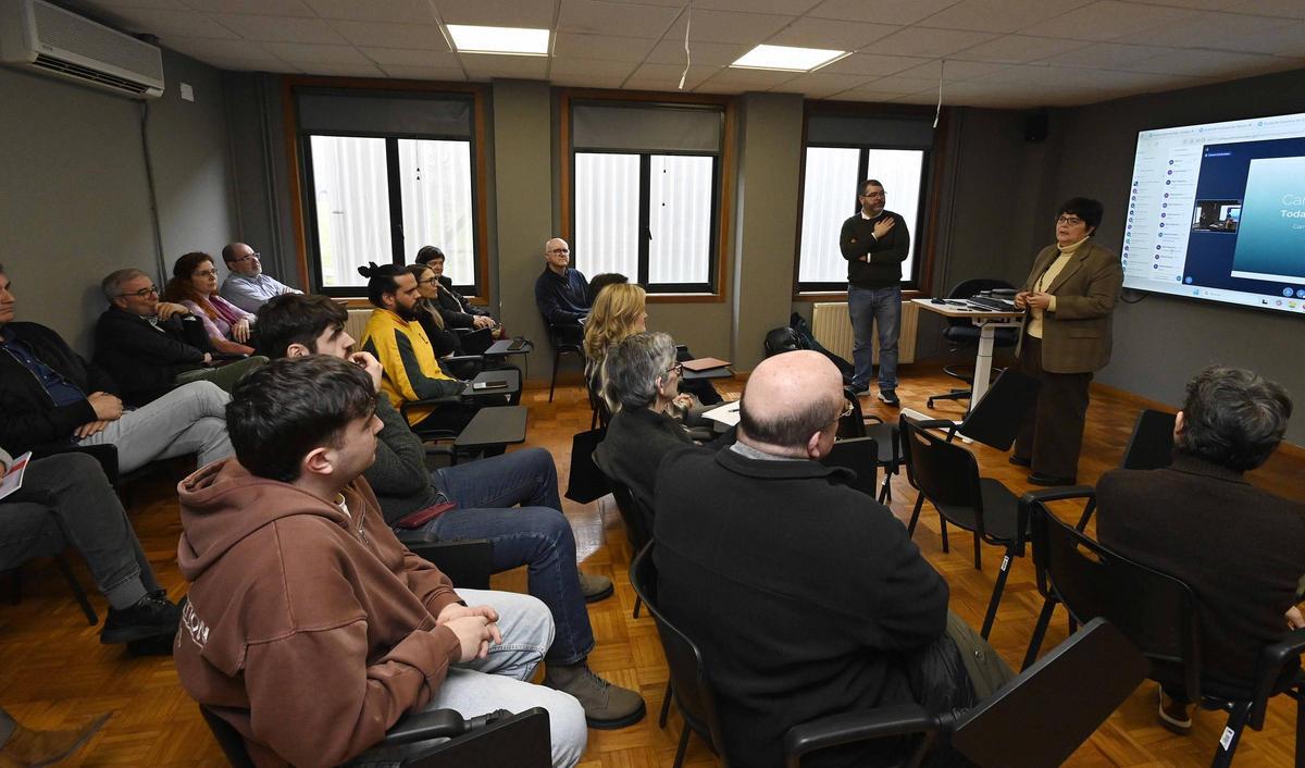 La candidata Carmen García Mateo, durante el encuentro en Telecomunicaciones.