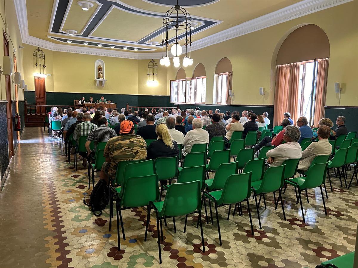 La Unió agrupa a más de 60 propietarios afectados por LogistiCs para defender sus tierras