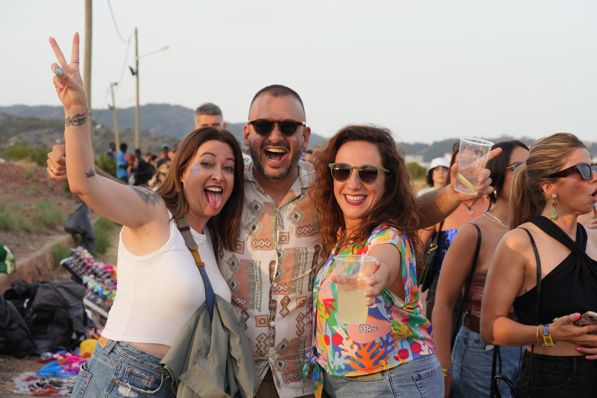 Ya ha empezado el evento musical más esperado del año en Benicàssim. Cuenta con un cartel de más de 50 invitados, Black Eyed Peas, The Libertines, Royal Blood, Yungblud, Arde Bogotá, Miles Kane, Andrés Calamaro, Lori Meyers, La La Love You, Dorian, Sen Senra, Xoel López, entre otros.