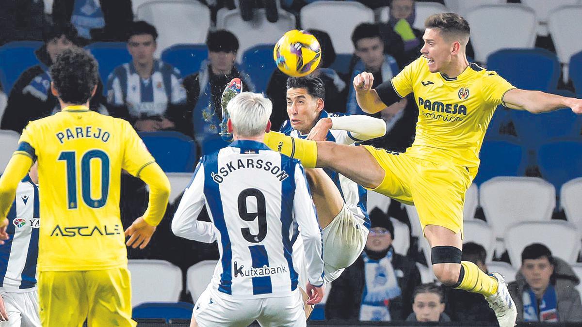 Foyth, ante la Real Sociedad
