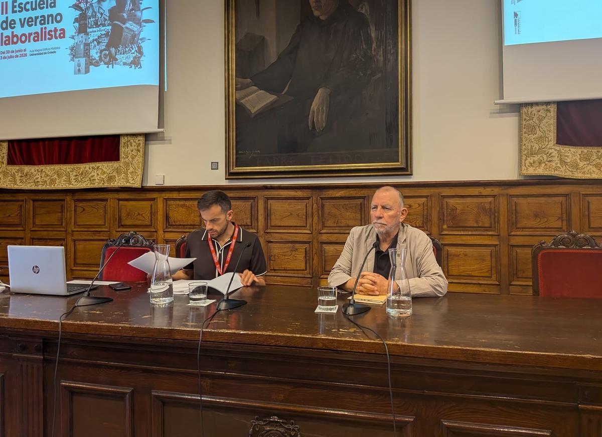 Joaquín Nieto a la derecha y Juan Ponte a la izquierda, en una intervención anterior