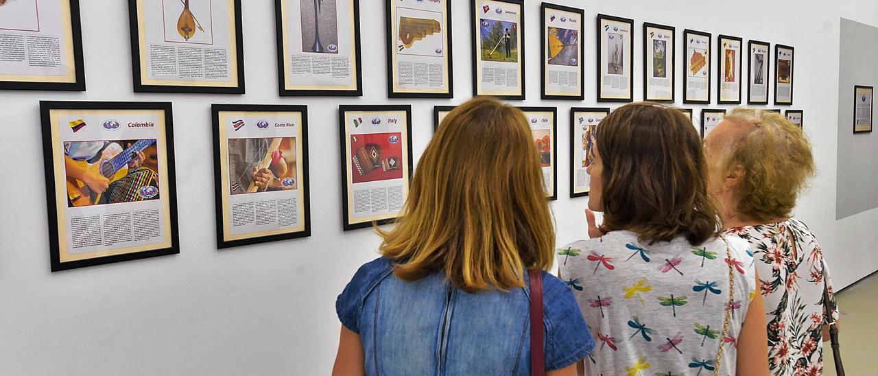 Exposición del Festival de Folclore de Ingenio, en el Rectorado de la ULPGC en junio de 2019.