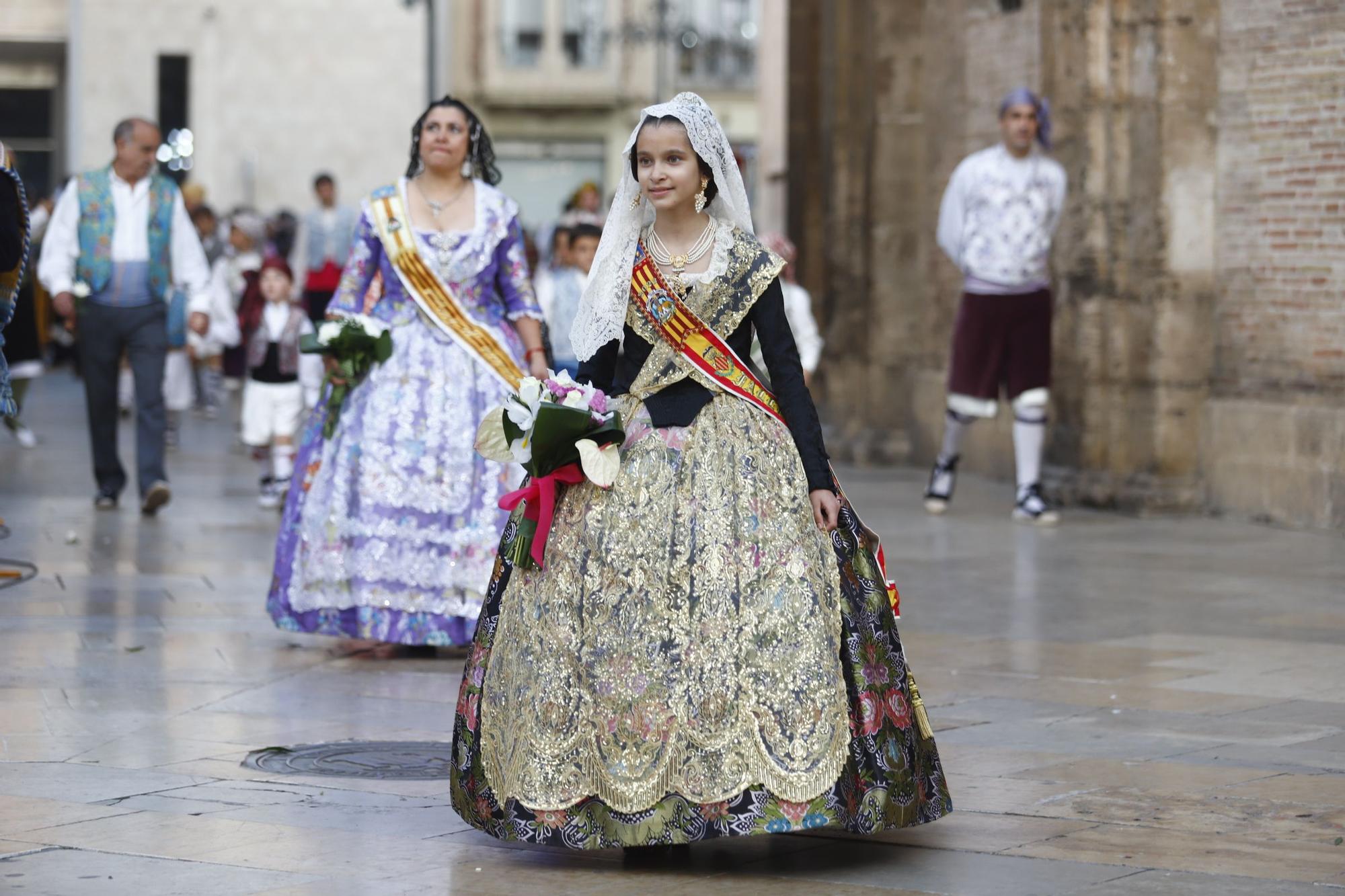 Ofrenda 2023 | Falleras Mayores e Infantiles de comisiones del 17 de Marzo (I)