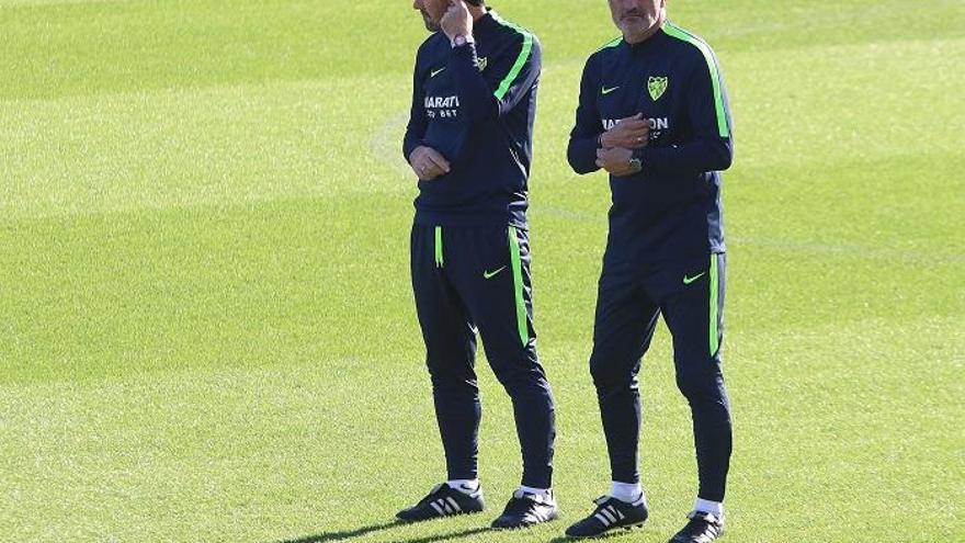 Míchel, con Mandiá en un entrenamiento