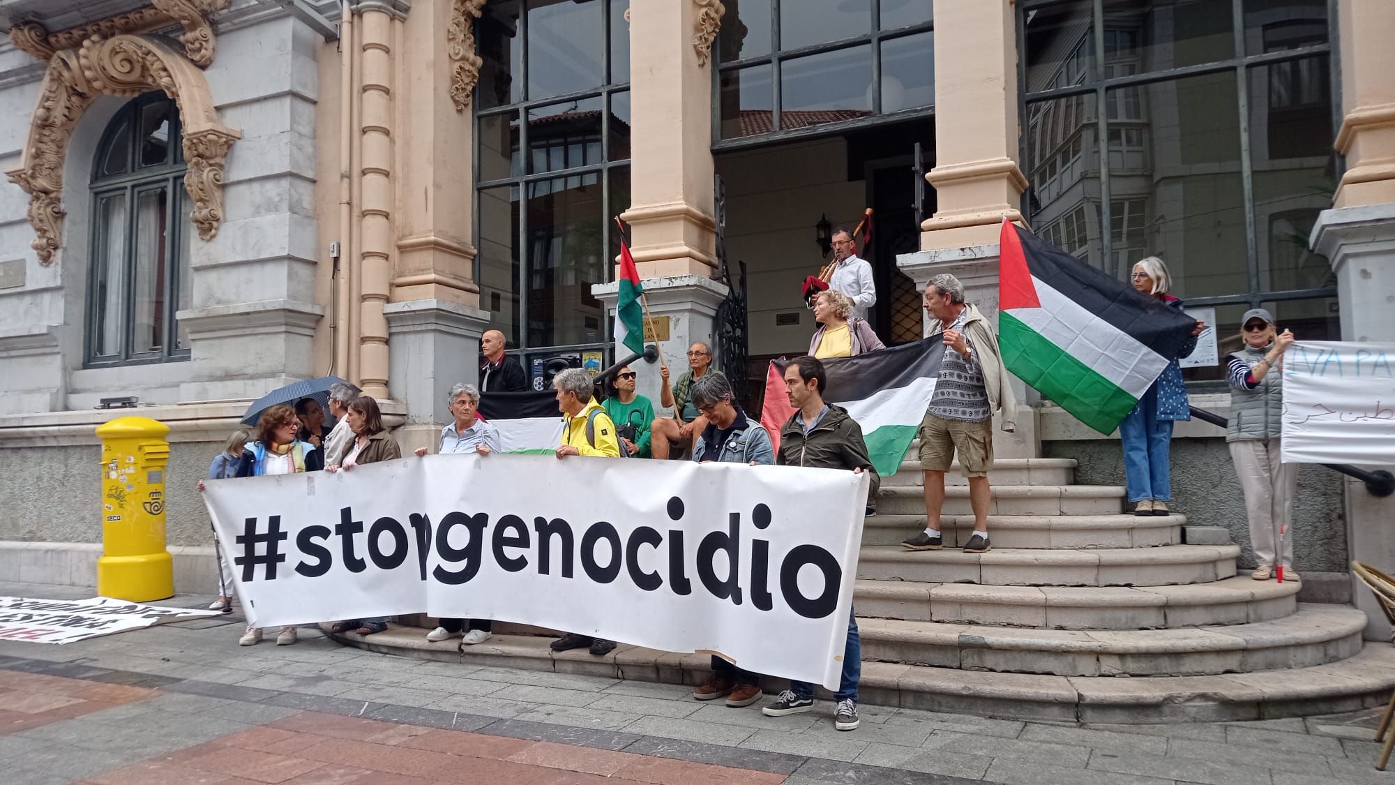 Llanes con Palestina