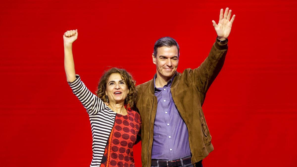 Sánchez interrumpe su discurso en la Convención del PSOE por la asistencia médica Sánchez interrumpe su discurso en la Convención del PSOE por la asistencia médica