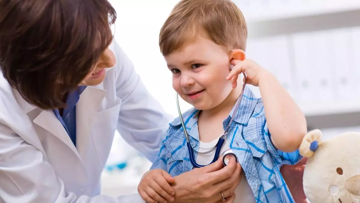 Quemaduras y gastroenteritis, las urgencias pediátricas más frecuentes del verano