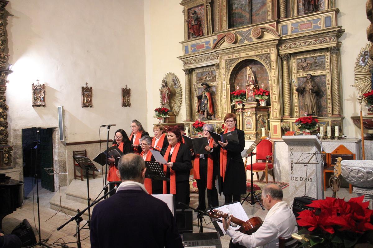 La X edición del concierto de Villancicos llenó de música y público la iglesia de la Asunción en Mombuey