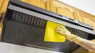 El remedio que quitará TODA la GRASA de la campana de tu cocina en 4 pasos