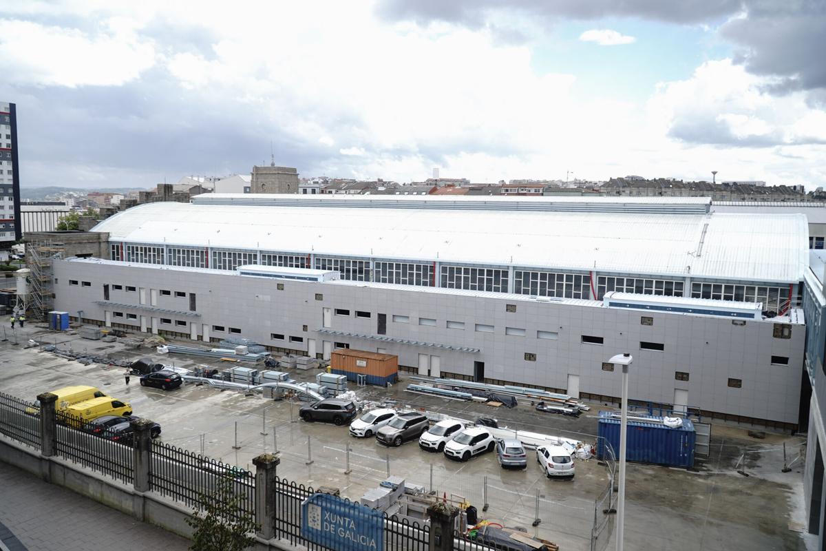 Nueva fachada de la estación intermodal por la avenida da Sardiñeira