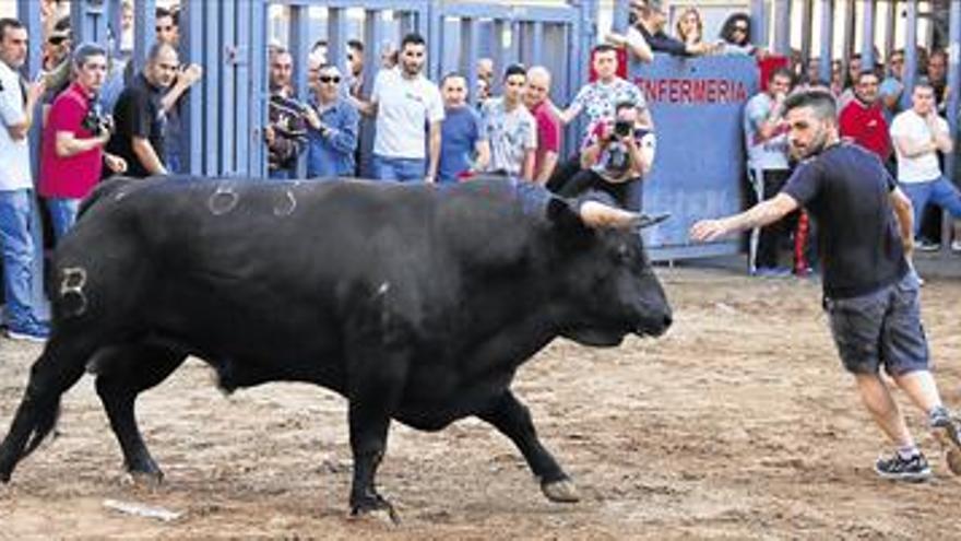 La última tarde taurina se lleva el aplauso de la afición