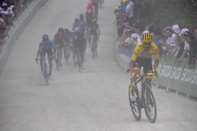 El francés Julián Alaphilippe de Deceuninck Quick Step en acción durante la 106ª edición de la carrera ciclista Tour de France en 160,5 km entre Mulhouse y La Planche des Belles Filles.