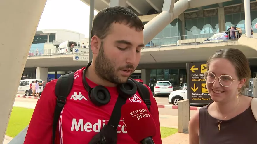 El aeropuerto de València vive su operación retorno: "Como en casa en ningún sitio"