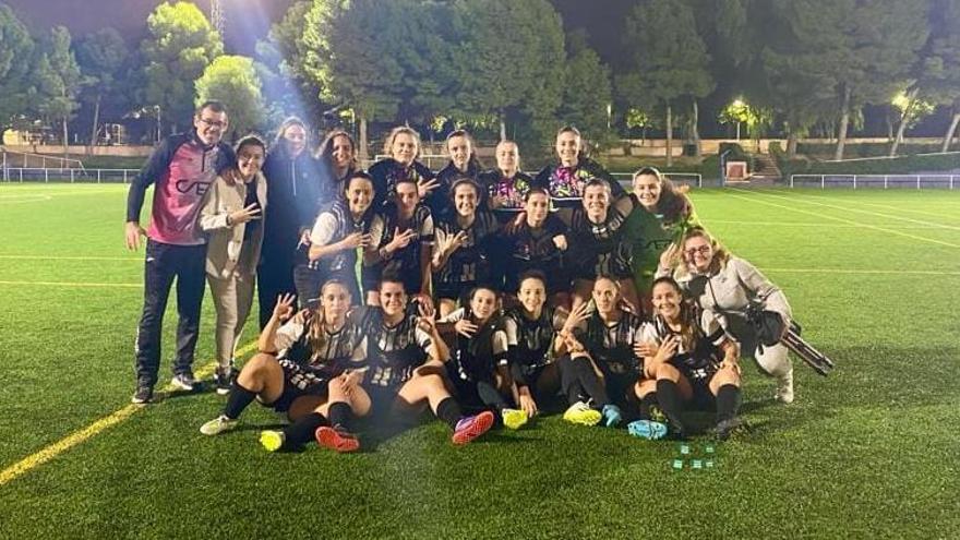 Las jugadoras del Castellonense que disputaron el partido en Paiporta.