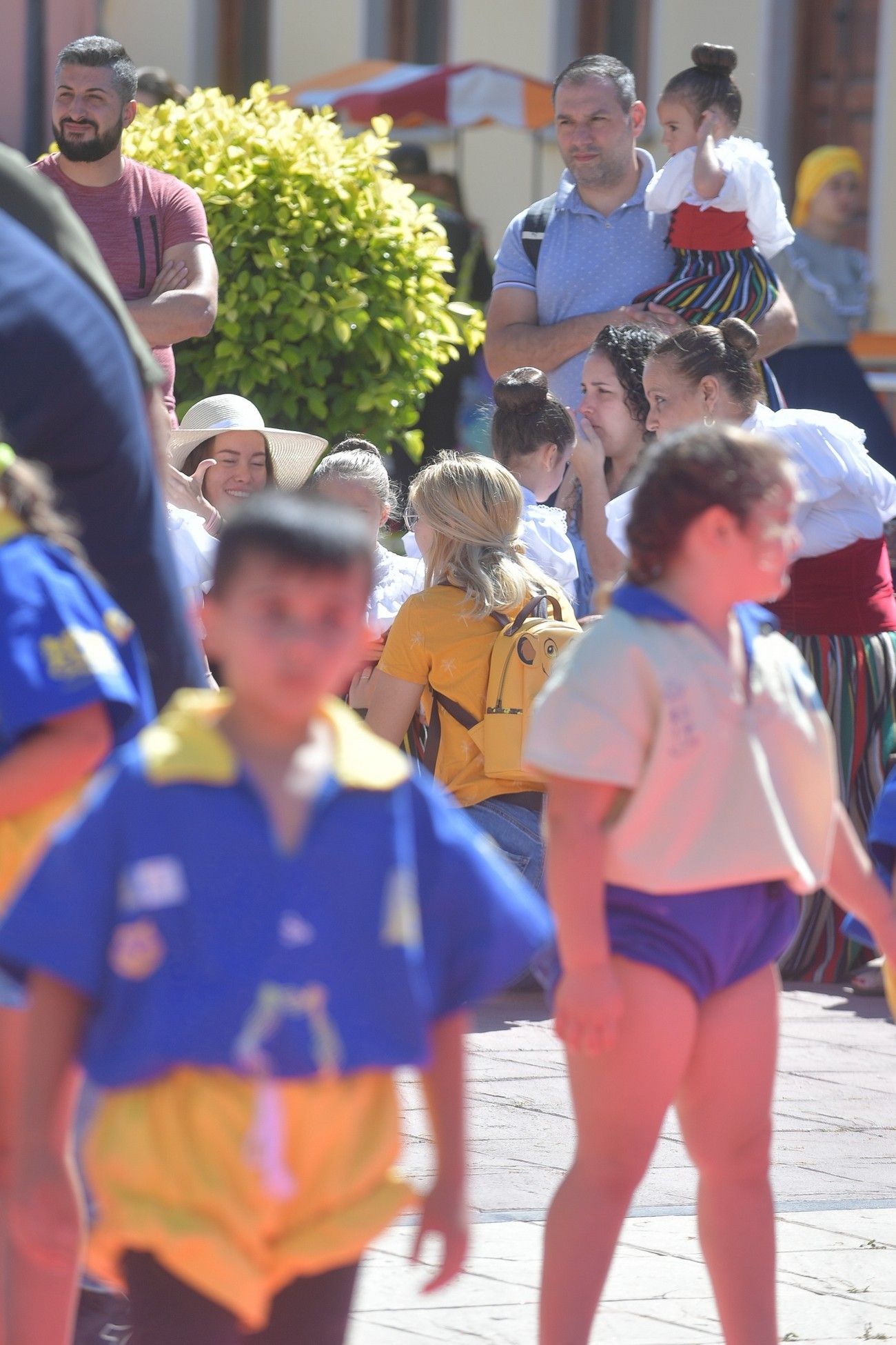 Las chácaras y tambores llenan las calles de Gran Canaria de norte a sur por el Día de Canarias