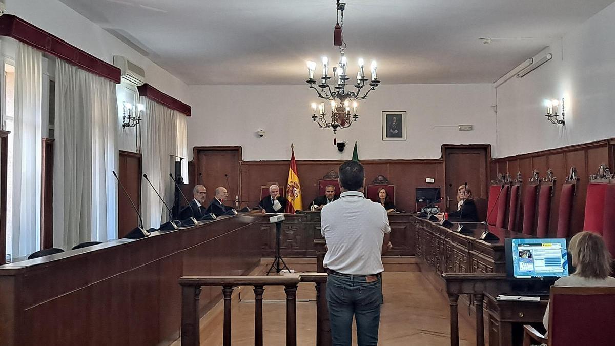 Badajoz Court Sentences Man to Prison for Fraud