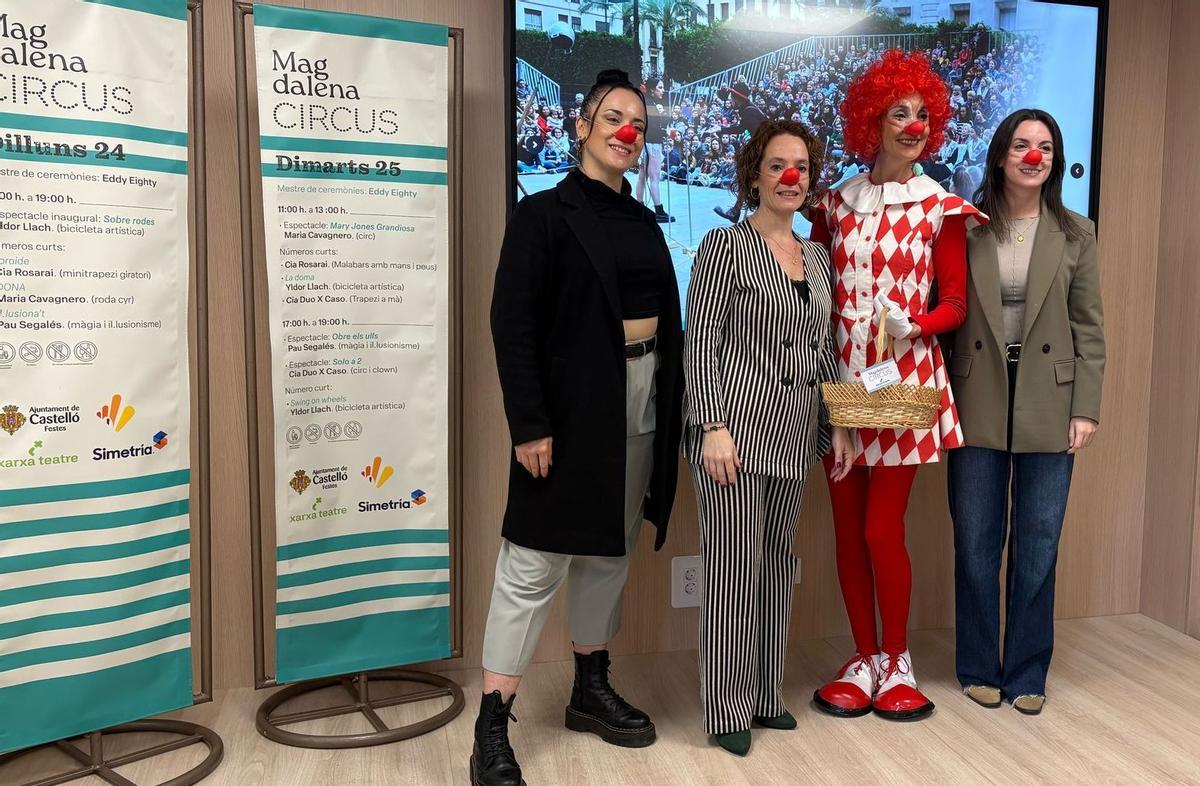 Escamilla, amb Selma, Molina i la payasa Margarita, amb els seus nassos rojos.