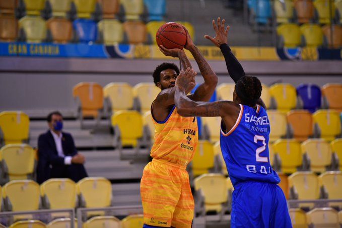 Partido de Eurocup entre el Granca y el Morna Bar