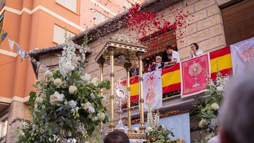 El Corpus Christi toma las calles de Archena