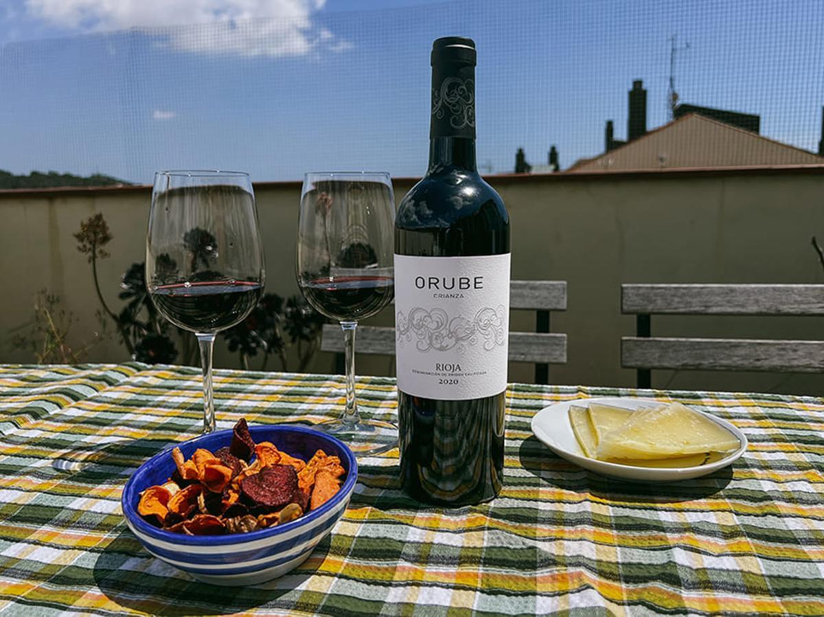 Orube Crianza 2020 combina una boca volumétrica y taninos aterciopelados.