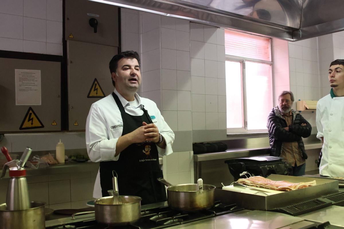 GALERÍA | Los secretos del torrezno de Soria, en la Escuela de Hostelería de Zamora